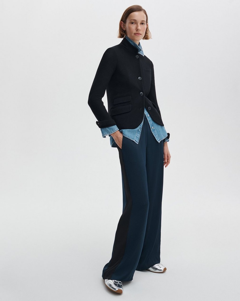 Slade Tailored Wool Blazer for Women - Image 3