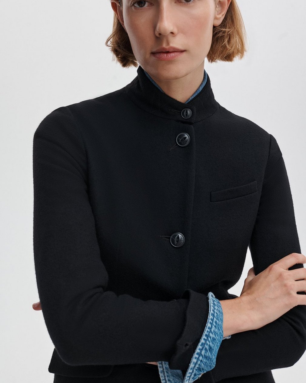 Slade Tailored Wool Blazer for Women - Image 4
