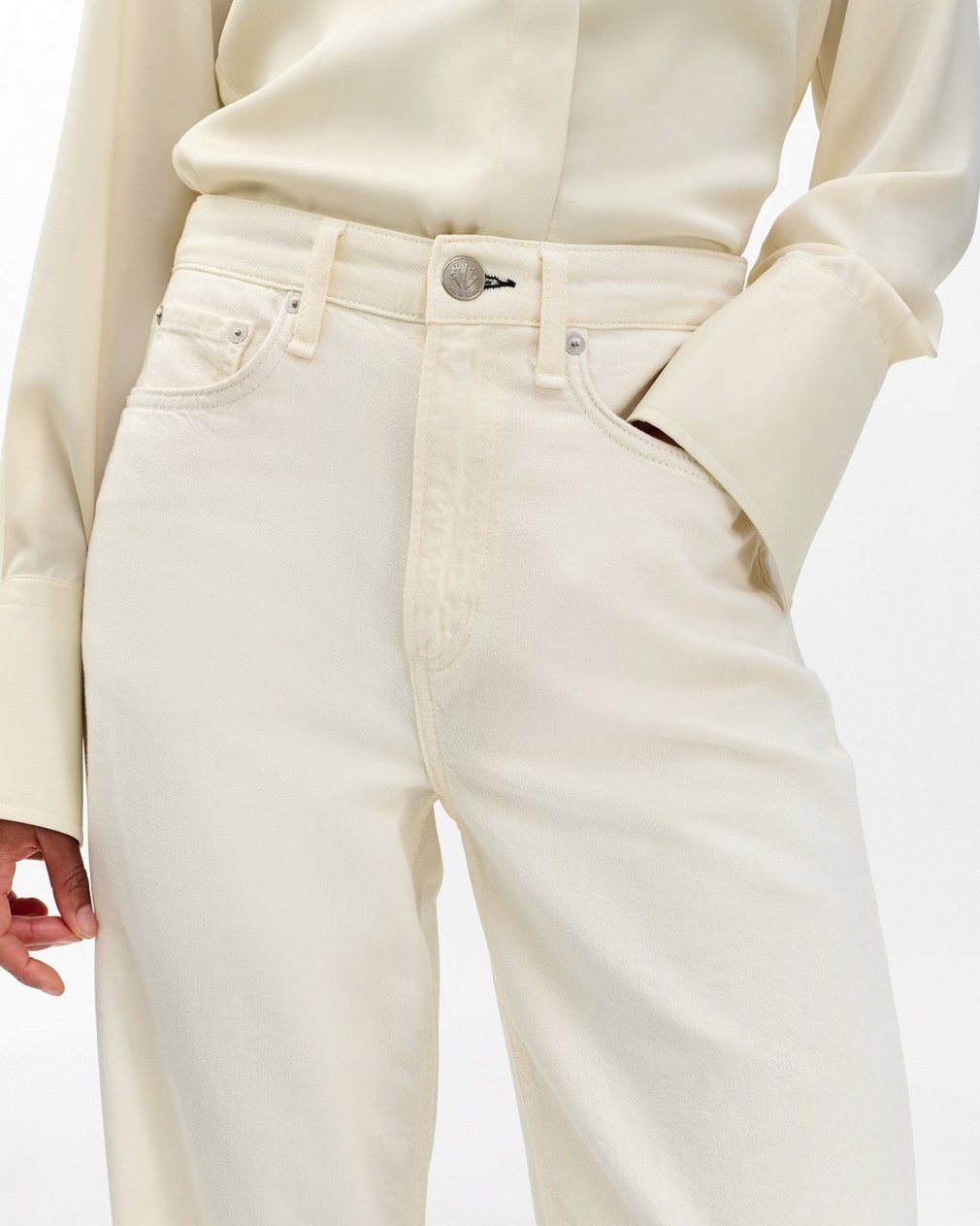 Featherweight Logan Wide Leg - Ecru: Mid-Rise Jean - Image 5