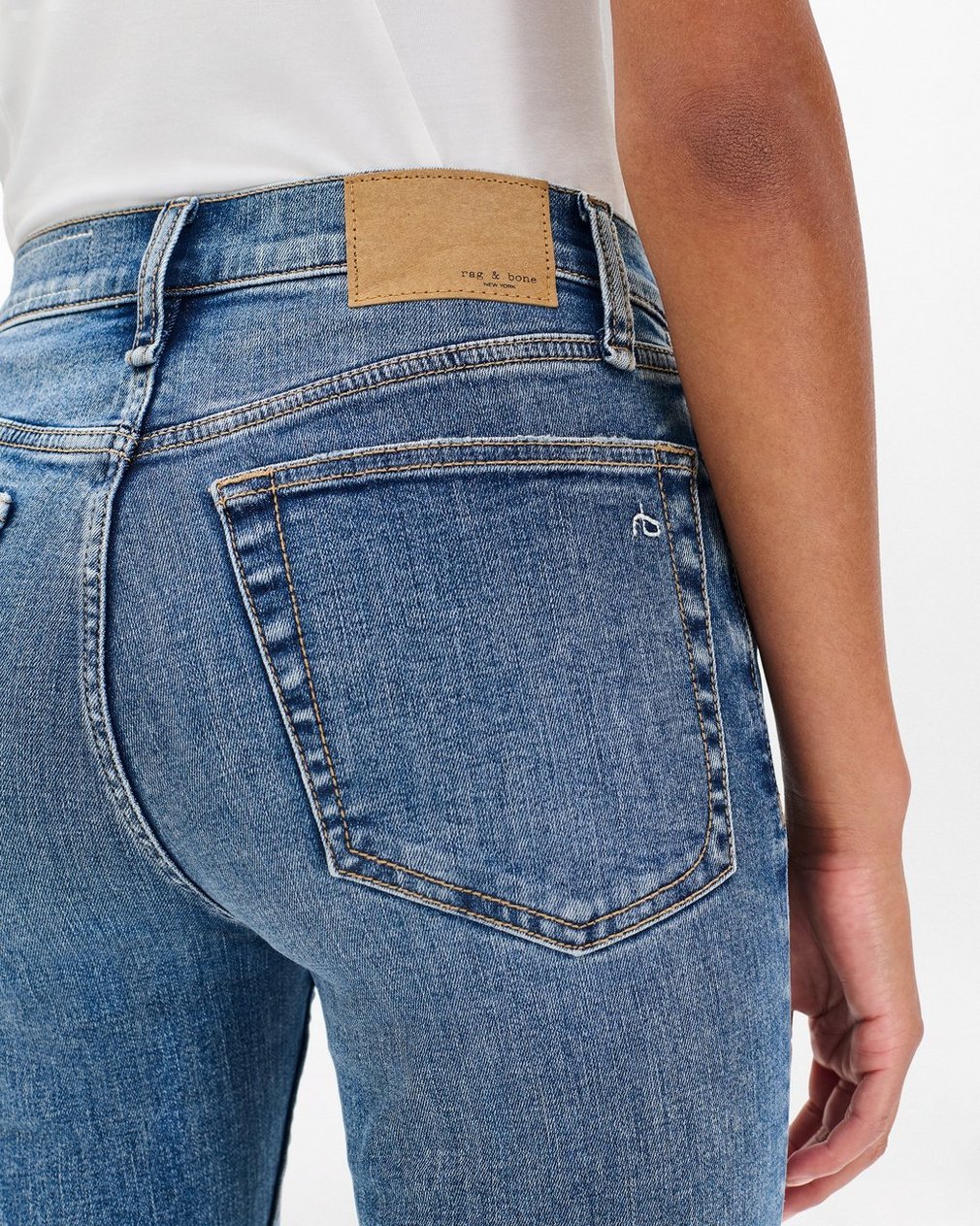 Peyton Ankle Bootcut Jeans - Woodstock - Image 5