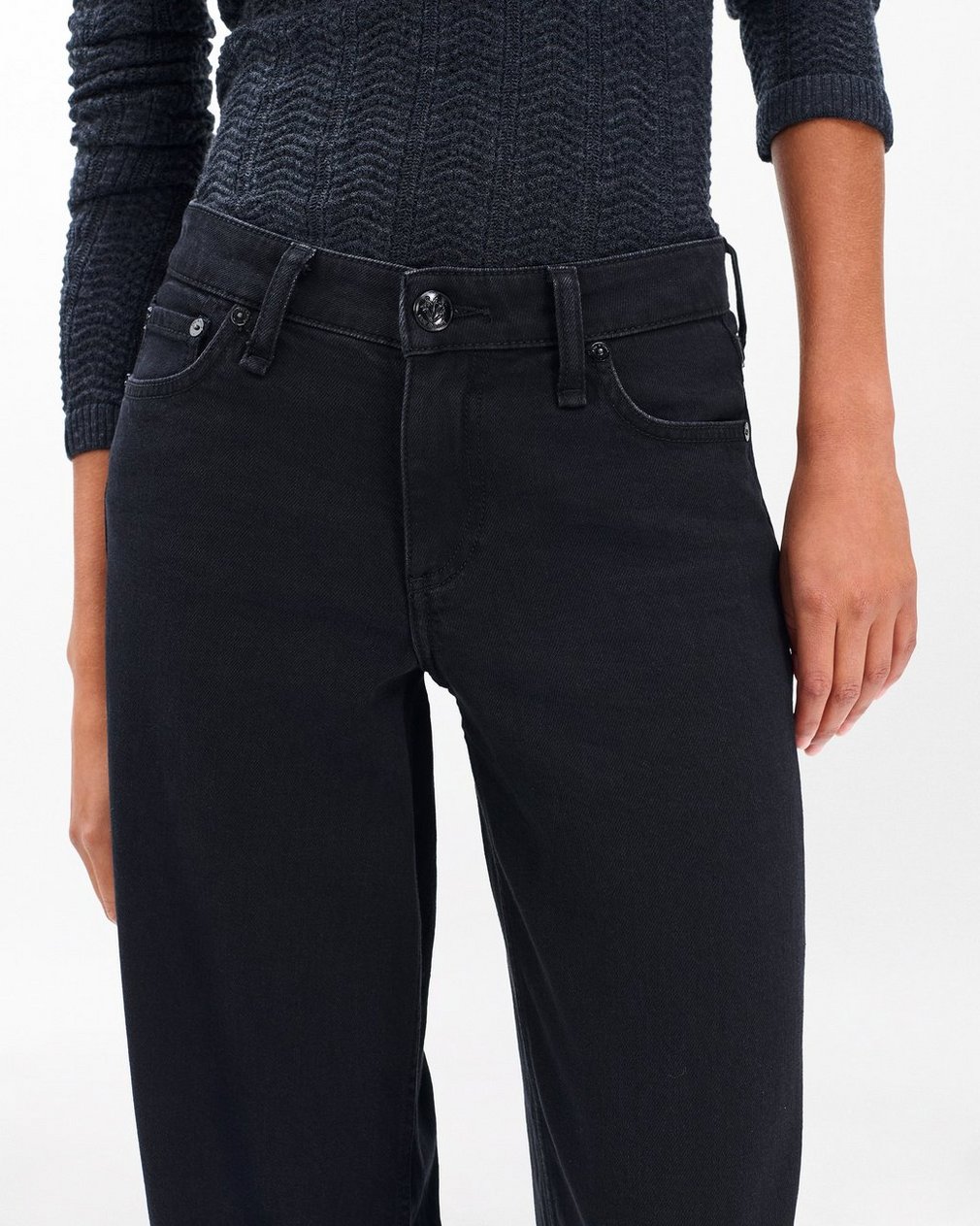 Aiden Wide-Leg Jeans - Black - Image 4
