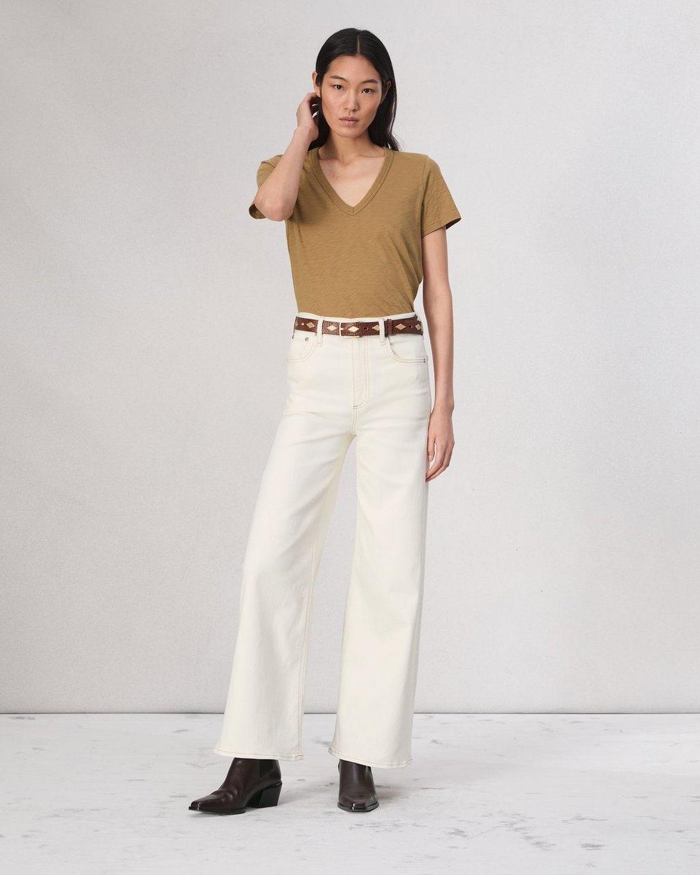 The Slub Vee - Khaki - Image 3