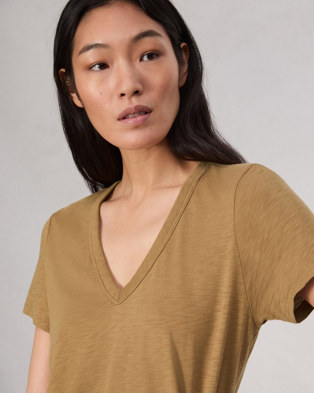 The Slub Vee - Khaki - Image 6