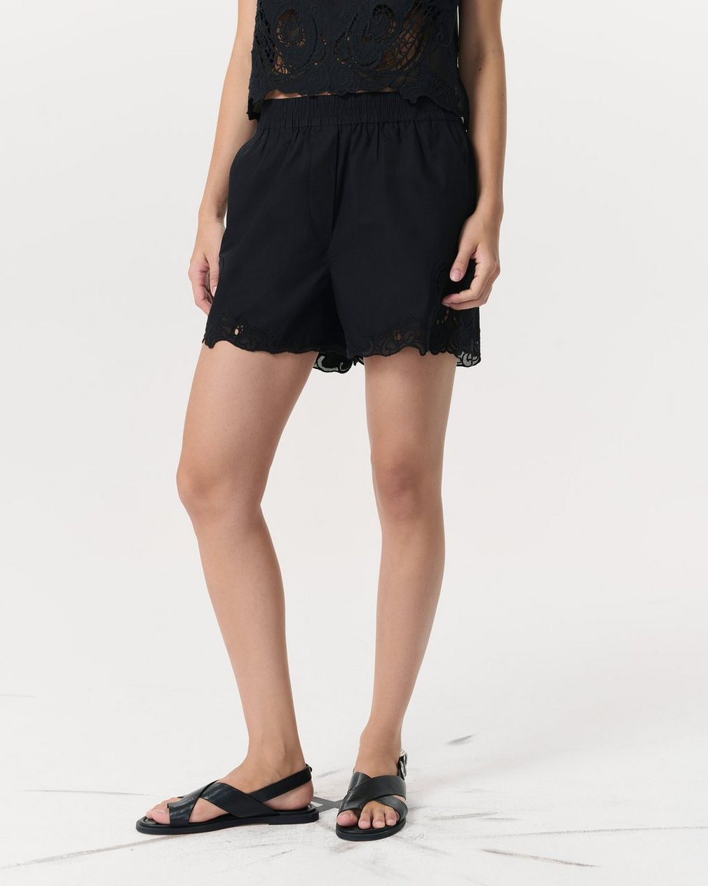 Emma Lace-Trim Poplin Shorts - Black - Image 3